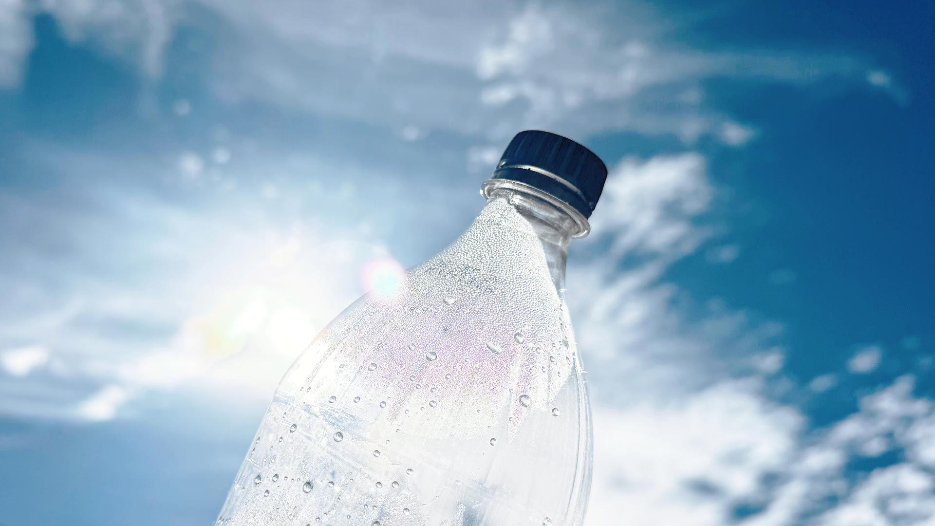 Wissenschaftlern gelingt der Durchbruch bei der Umwandlung von Plastikmüll in sauberen Kraftstoff mithilfe von Sonnenlicht