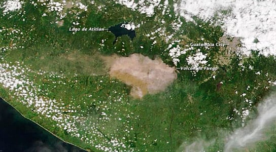 Vulkanausbruch in Fuego in Guatemala intensiviert